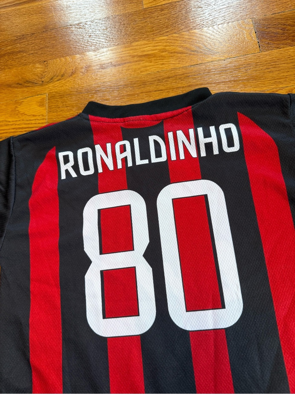 Ronaldinho AC Milan Youth Medium Soccer Football Retro Jersey 15x19 - Picture 2 of 7